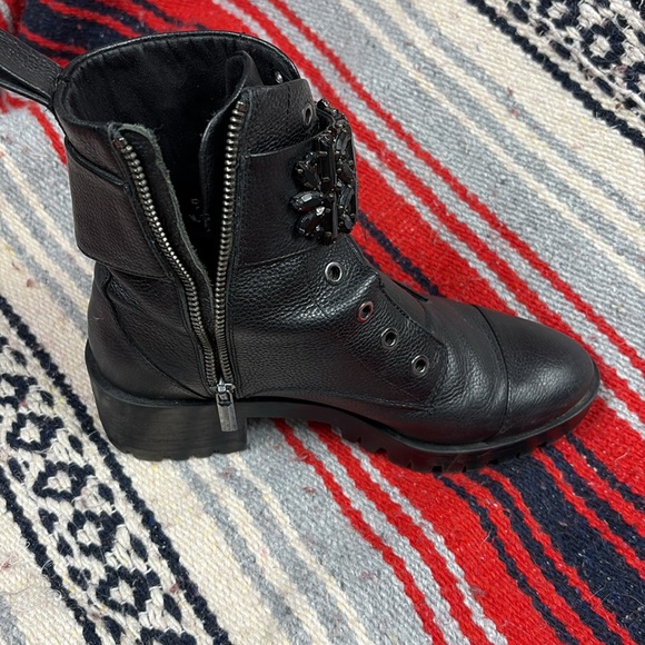 KARL LAGERFELD PARIS Pipa Boots Size 6.5 - Picture 3 of 9